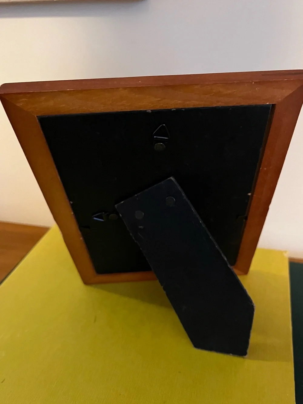 Brown Wood 5x7 Table Top Picture Frame